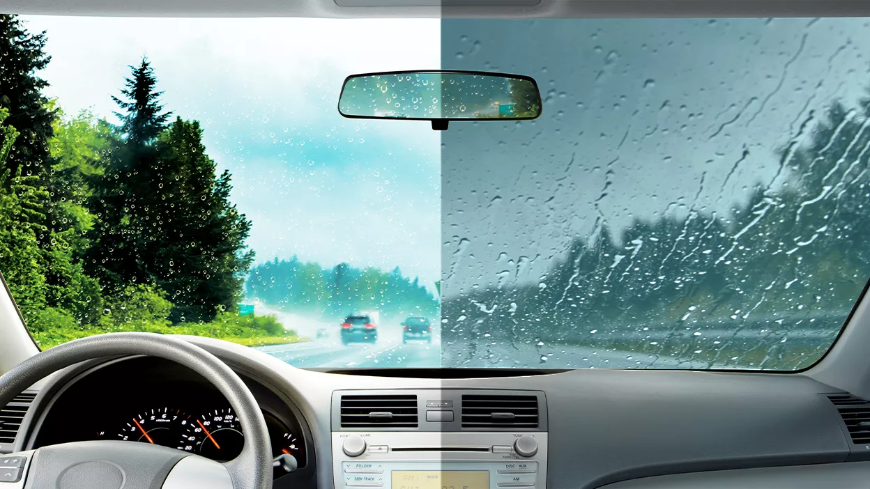 effet-traitement-hydrophobe-sur-pare-brise-avant-apres